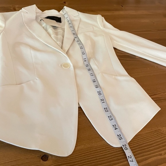 BCBGMaxAzria Adoree Ruffle Back Blazer Off White Ivory Gardenia XS NWOT - Picture 10 of 13